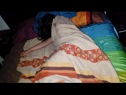 ❤️ Fillastro reprendendo á súa nova madrasta mentres ela dorme. ️ Vídeo de sexo en % gl.fuxporn-com.ru % ❌️❤